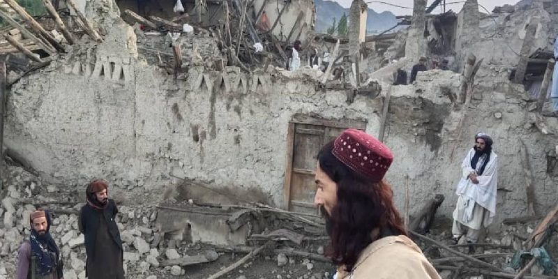 Afganistan'daki depremde can kaybı 920'ye yükseldi