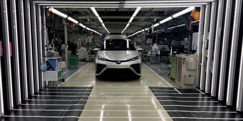 Toyota, elektrikli otomobili geri çağırıyor: Sakın kullanmayın