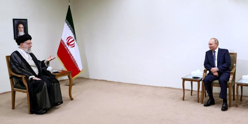 Rusya Devlet Başkanı Putin, İran Dini Lideri Hamaney ile görüştü