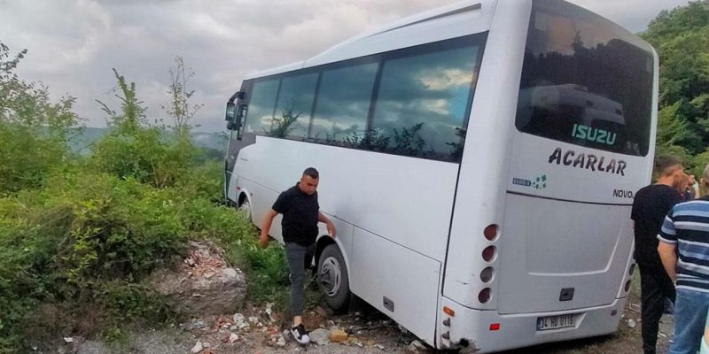 Zonguldak'ta midibüsün freni patladı: 12 yaralı