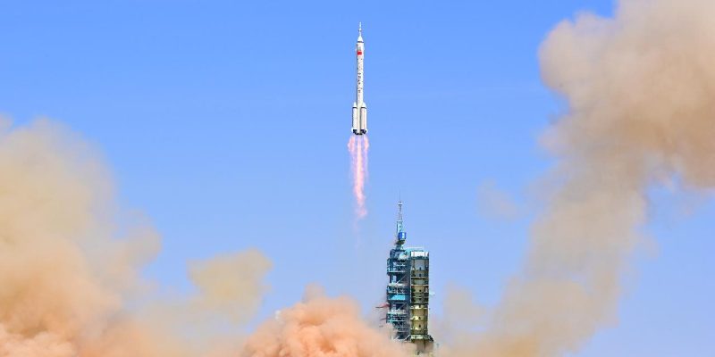 Çin 3 yeni uydu fırlattı