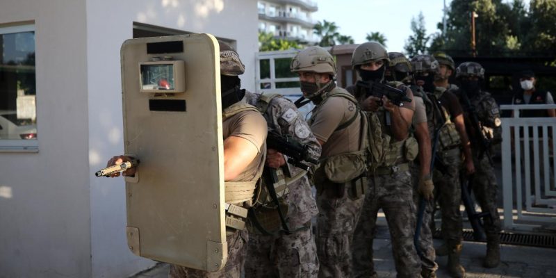 Mersin'de 30 PKK/KCK şüphelisine operasyon başlatıldı