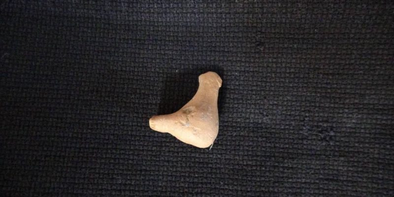 Assos’ta 2 bin yıllık düdük bulundu
