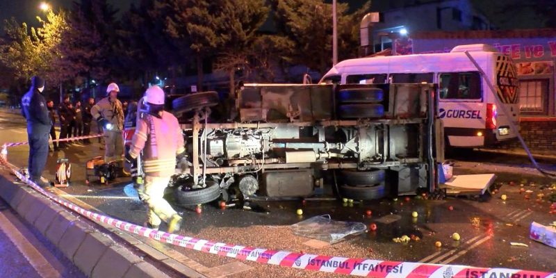 Kartal’da kamyonetle servis minibüsü çarpıştı: 1 ölü, 2 yaralı
