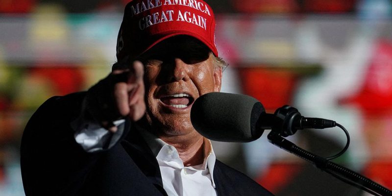 Trump, Florida Valisi'ni hedef aldı: Aday olursa bozguna uğrar