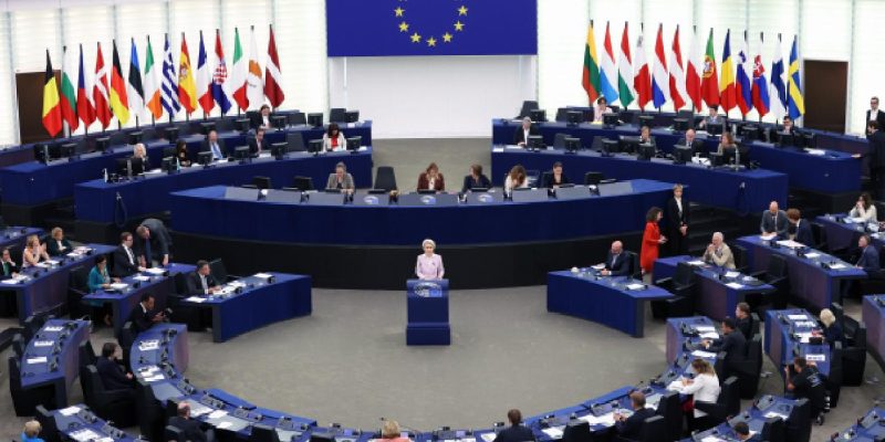 Avrupa Parlamentosu'nda rüşvet skandalı: Ofislerde arama yapıldı